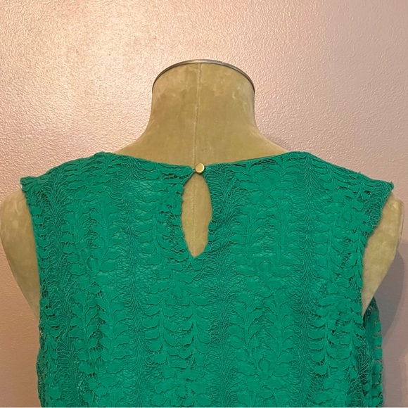 Liz Claiborne Career Sleeveless Lace Blouse - Picture 2 of 5